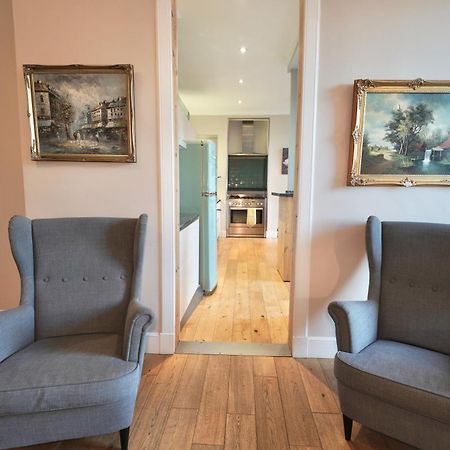 Spacious 2 Bed Apt Next To Royal Mile & Waverley Edinburgh Bagian luar foto