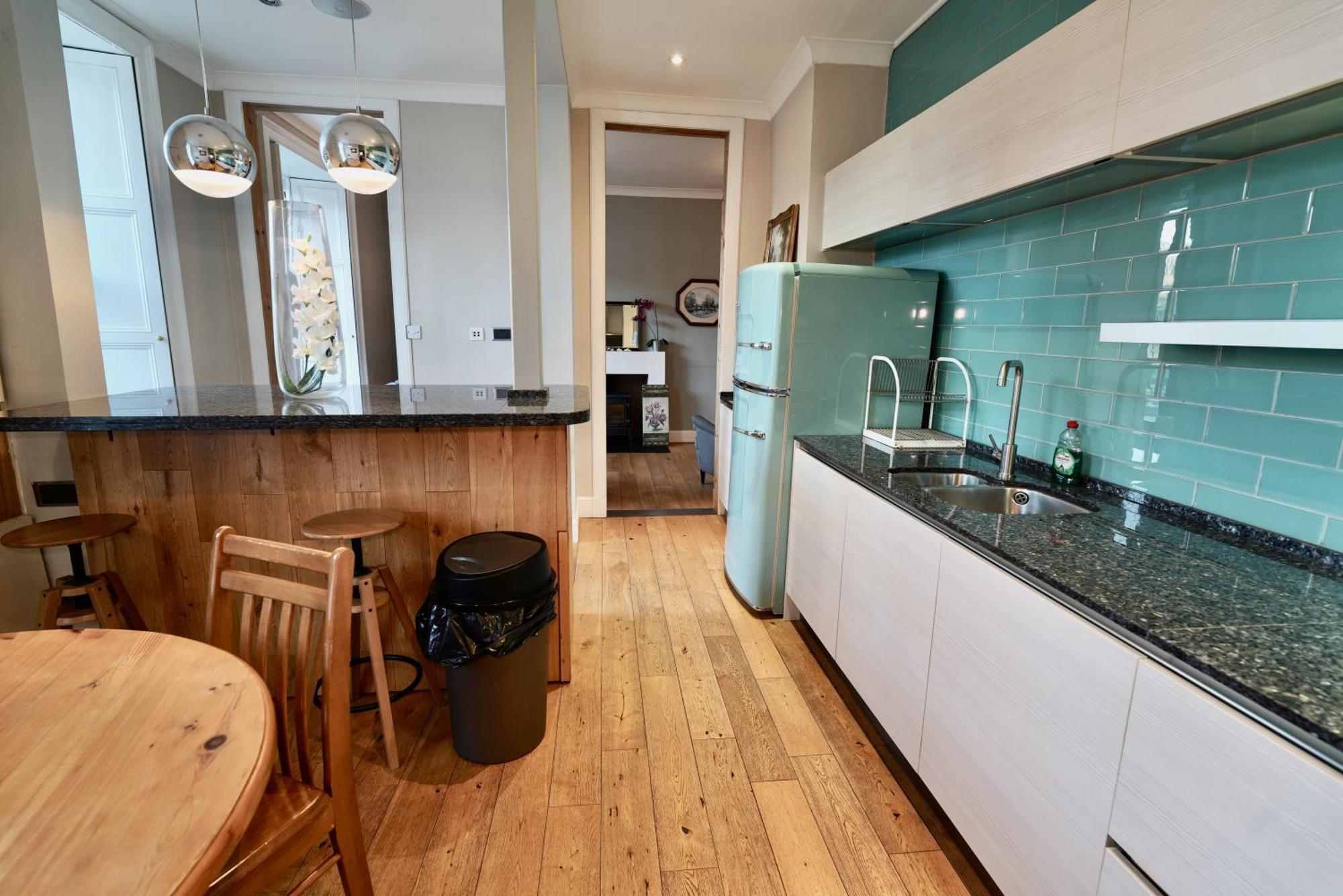 Spacious 2 Bed Apt Next To Royal Mile & Waverley Edinburgh Bagian luar foto