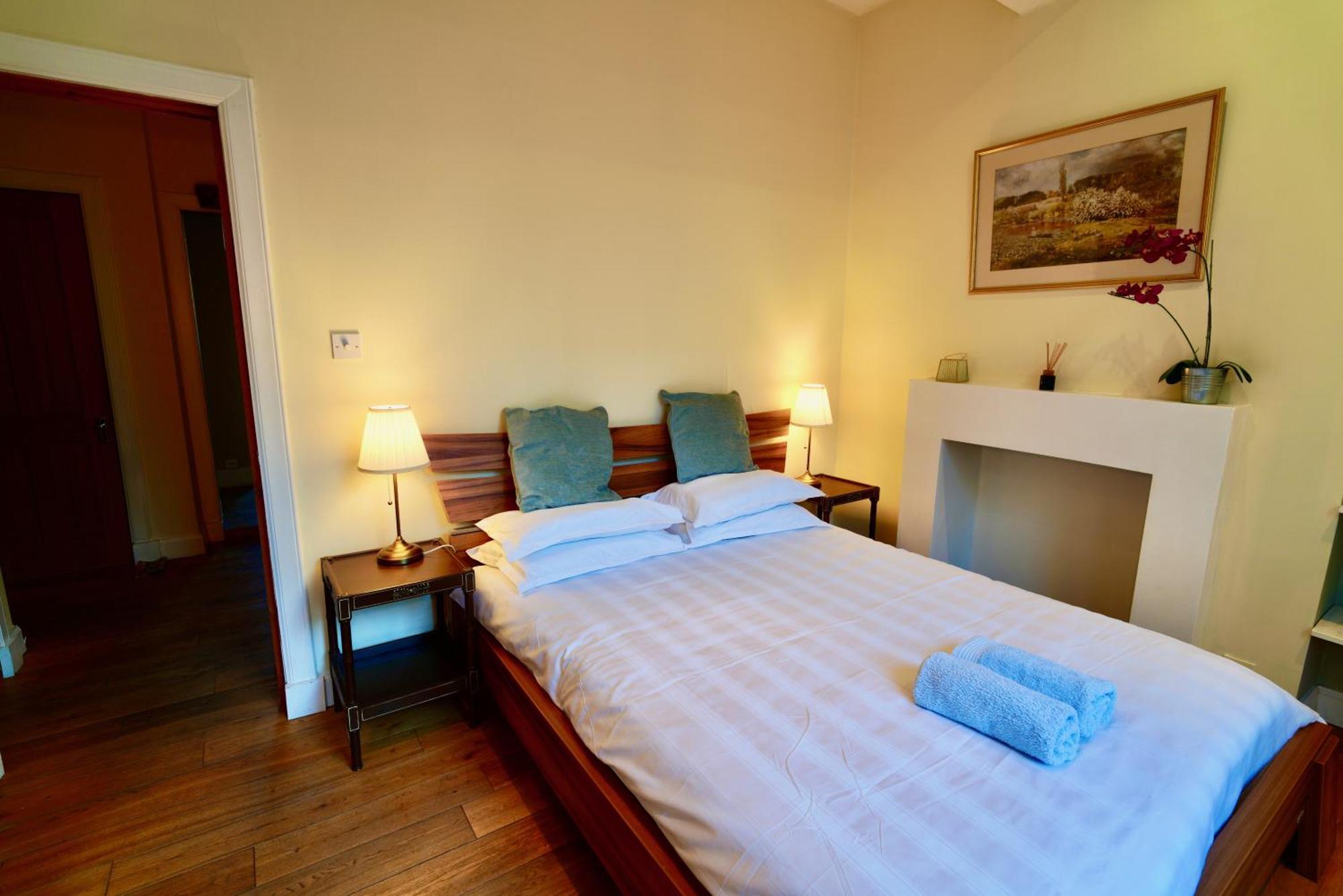 Spacious 2 Bed Apt Next To Royal Mile & Waverley Edinburgh Bagian luar foto