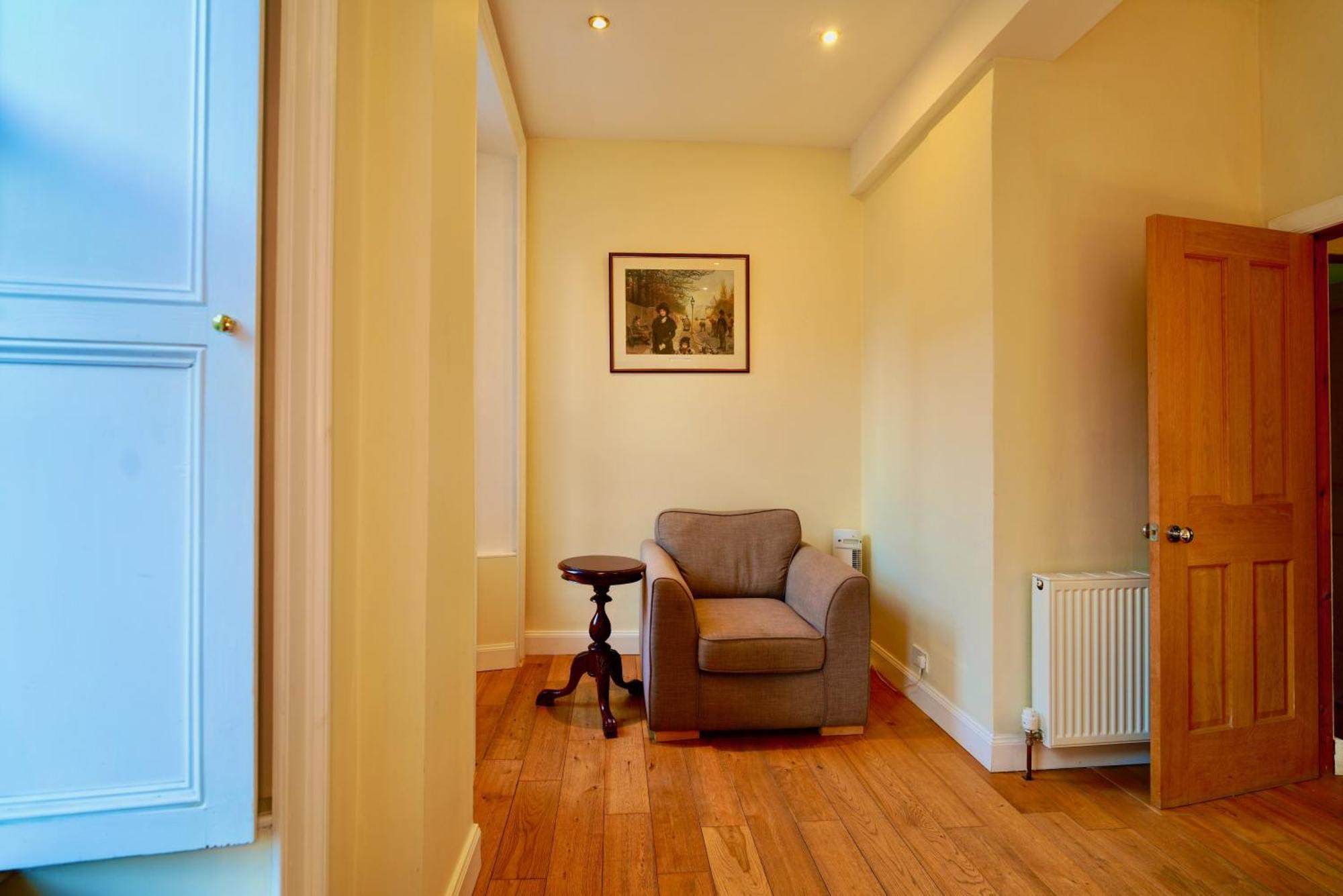 Spacious 2 Bed Apt Next To Royal Mile & Waverley Edinburgh Bagian luar foto