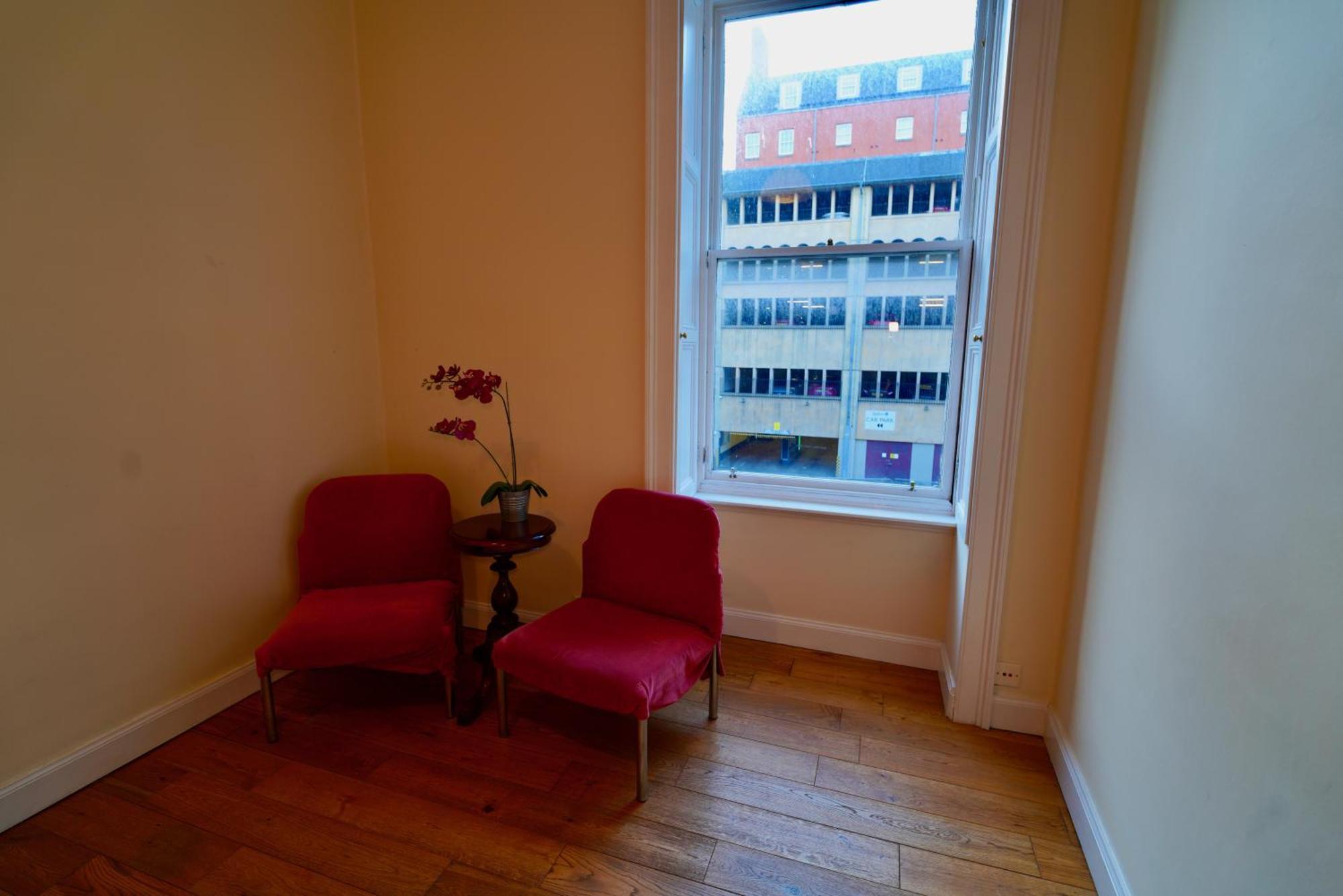 Spacious 2 Bed Apt Next To Royal Mile & Waverley Edinburgh Bagian luar foto
