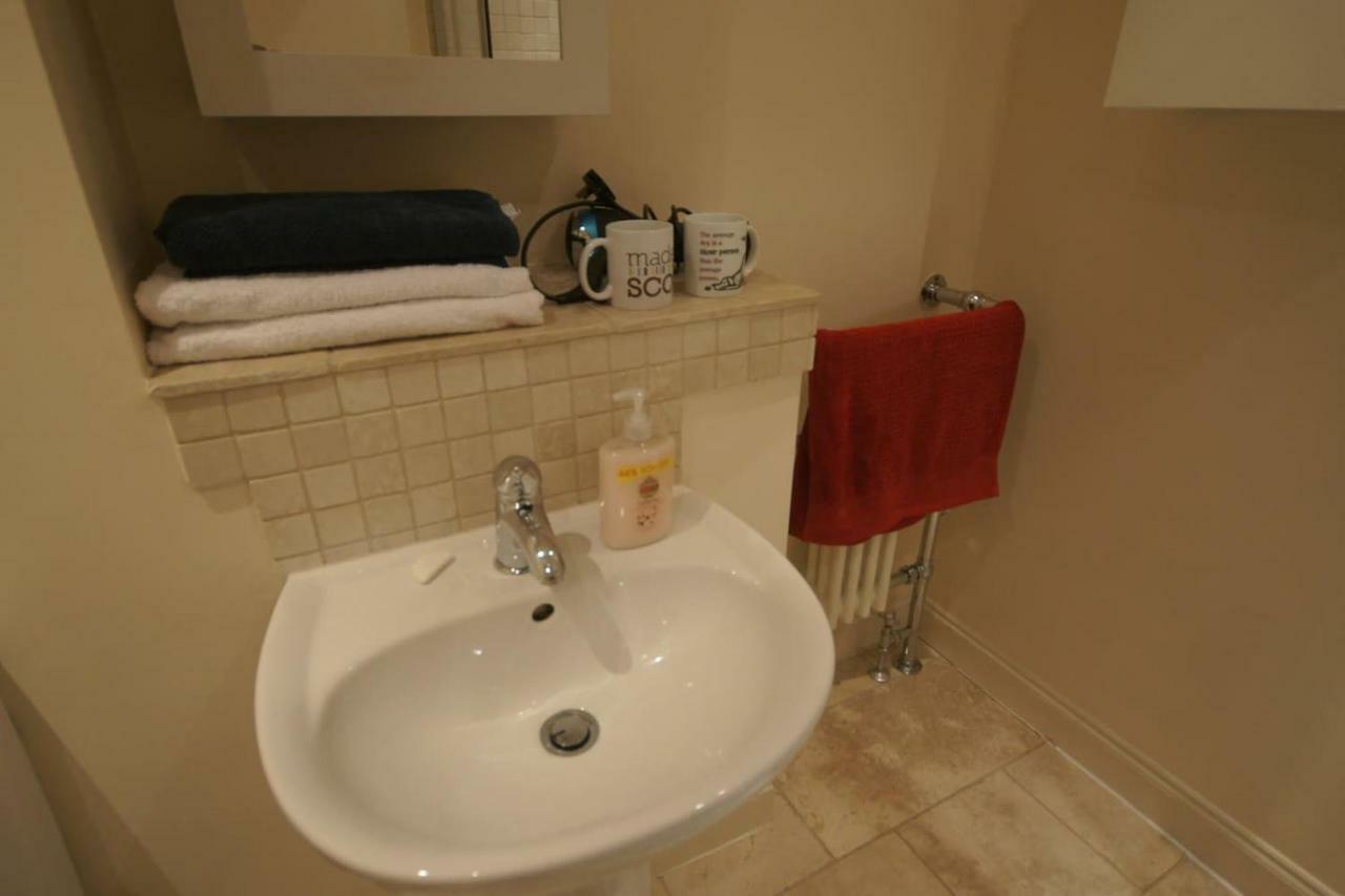 Spacious 2 Bed Apt Next To Royal Mile & Waverley Edinburgh Bagian luar foto