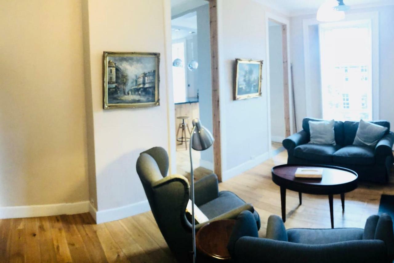 Spacious 2 Bed Apt Next To Royal Mile & Waverley Edinburgh Bagian luar foto